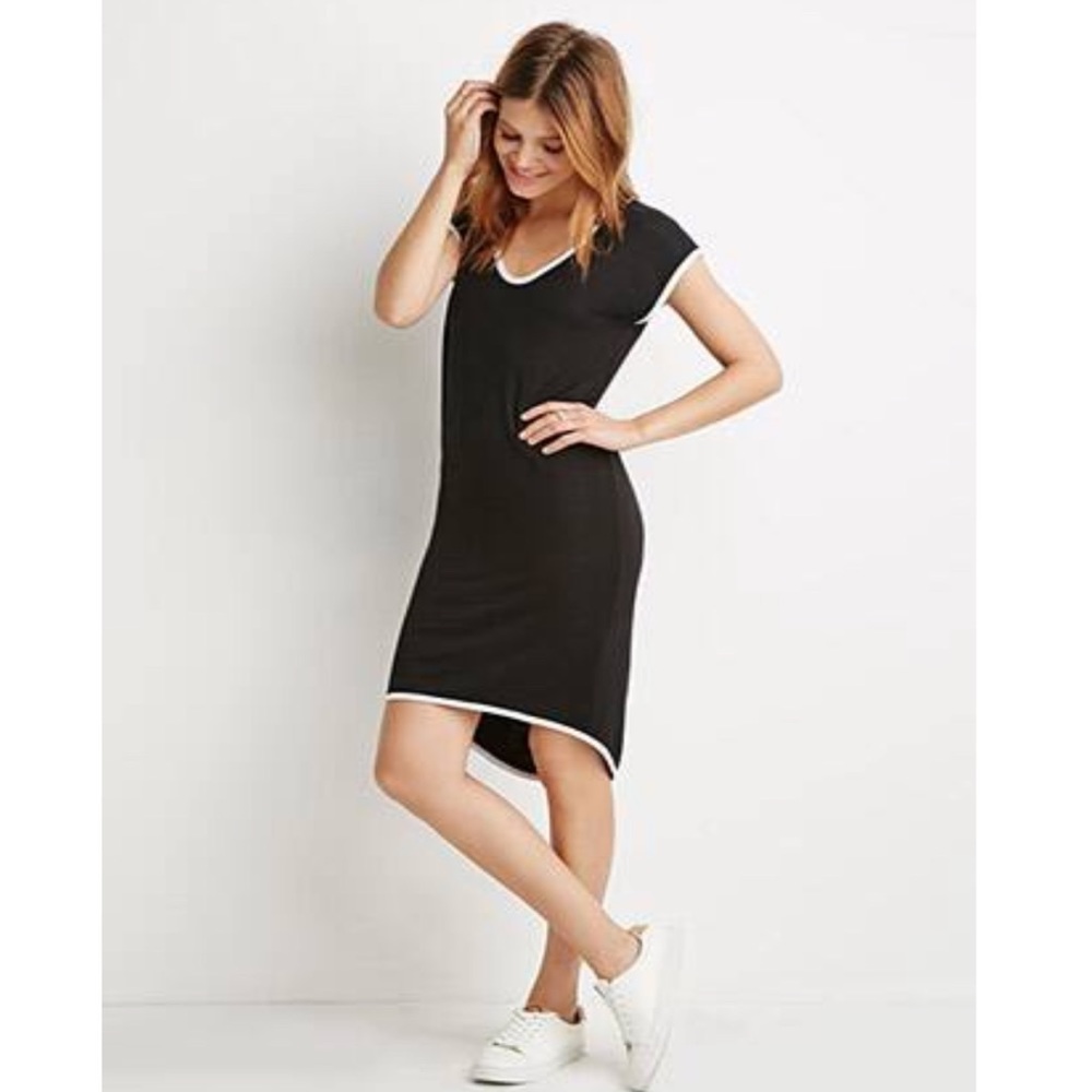 Forever 21 Contemporary Contrast-Trimmed Dress